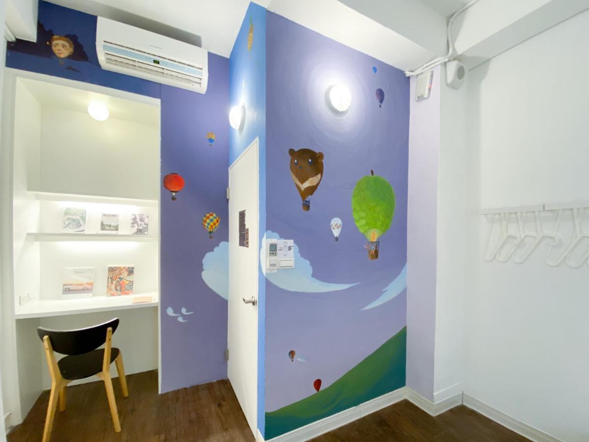 Flip Flop Hostel - Main Station Taipei Exteriör bild