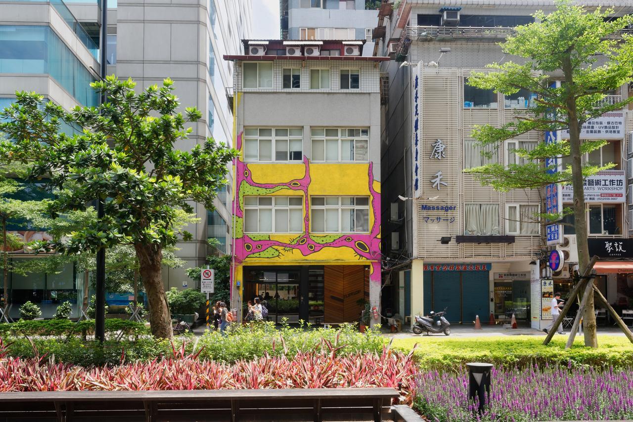Flip Flop Hostel - Main Station Taipei Exteriör bild